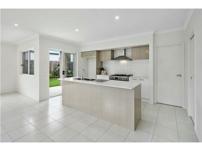 151 Blackwood Rd, Manly West QLD 4179