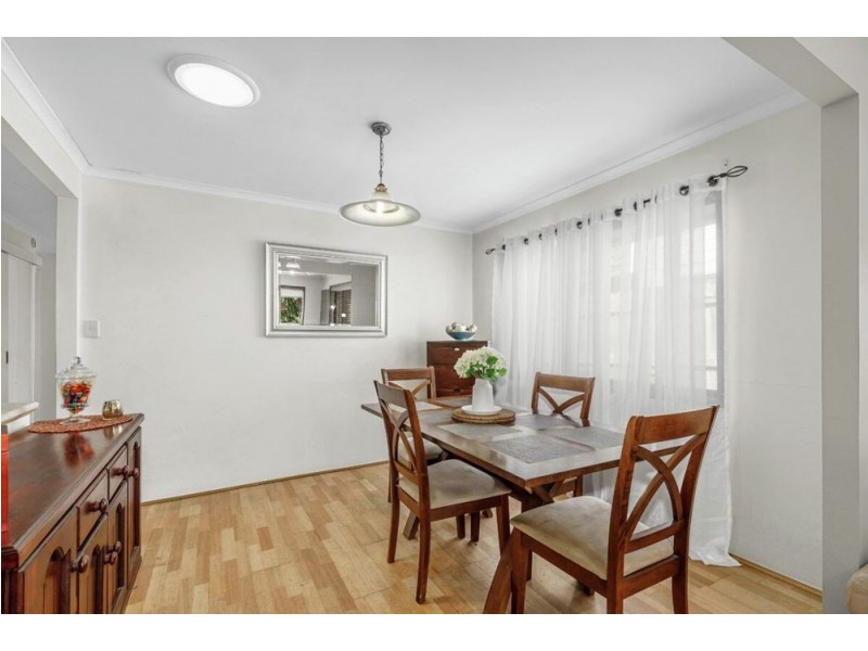 9 Curringa Street, Mansfield QLD 4122