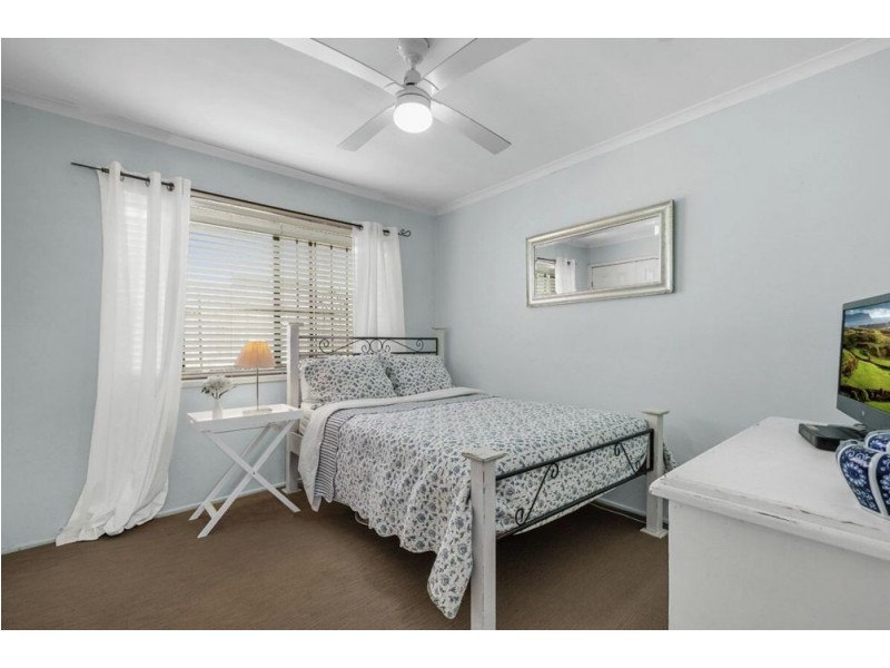 9 Curringa Street, Mansfield QLD 4122