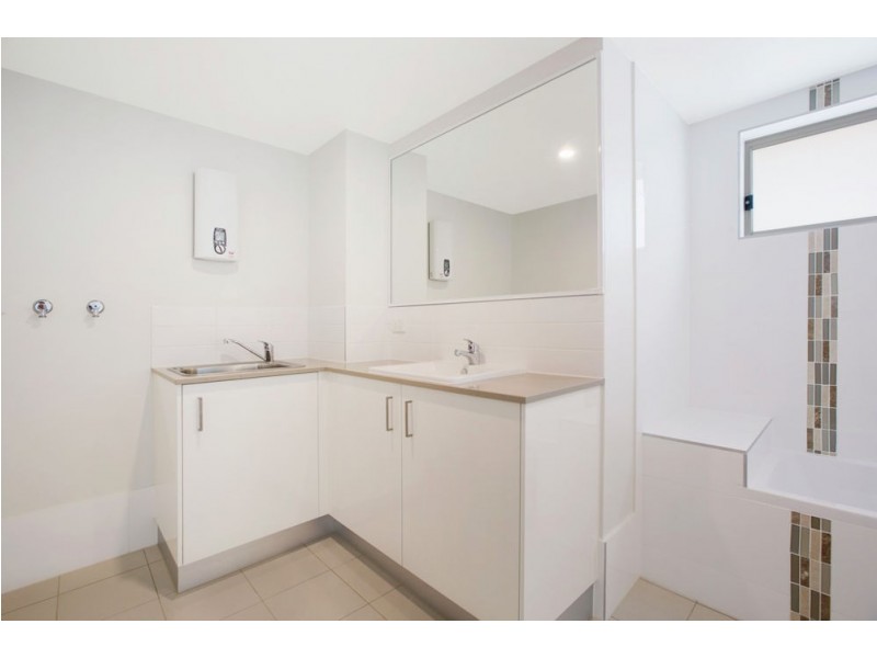 8/34 Emsworth Street, Wynnum QLD 4178