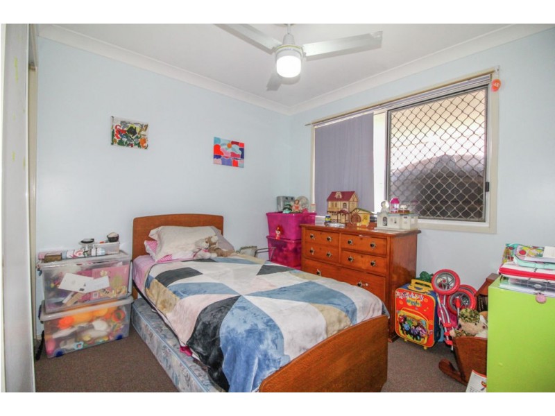 1 Holland Cres, Wynnum West QLD 4178