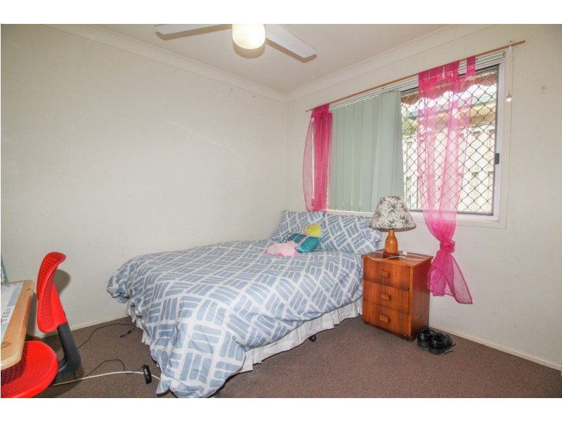 1 Holland Cres, Wynnum West QLD 4178