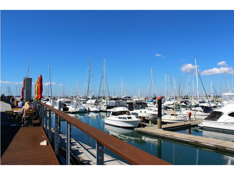 43 Gannon Ave, Manly QLD 4179