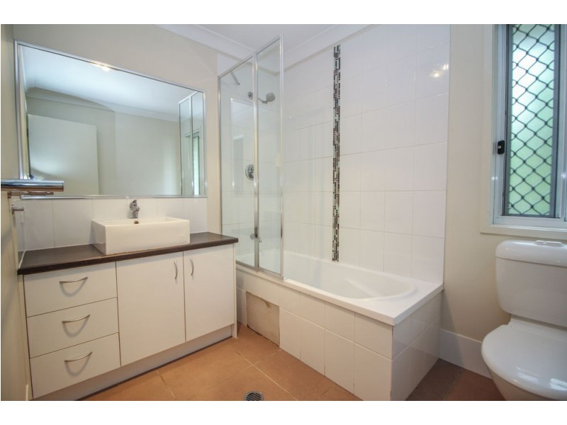 2147 Wynnum Rd, Wynnum West QLD 4178