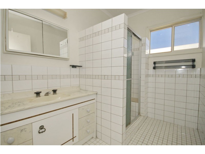 168 Manly Road, Manly West QLD 4179