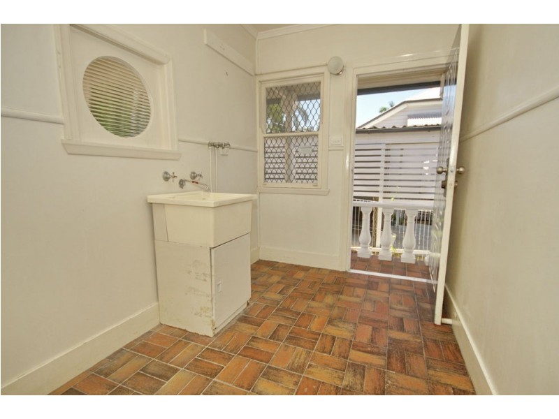 168 Manly Road, Manly West QLD 4179