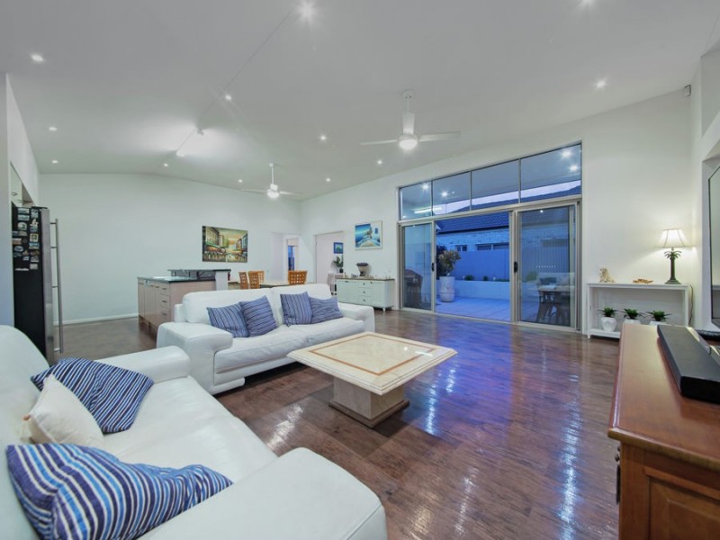 14 Letitia Close, Wakerley QLD 4154