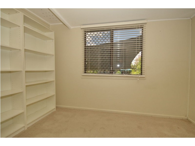 16 Astley Street, Wynnum West QLD 4178