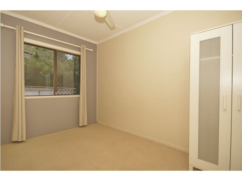 16 Astley Street, Wynnum West QLD 4178