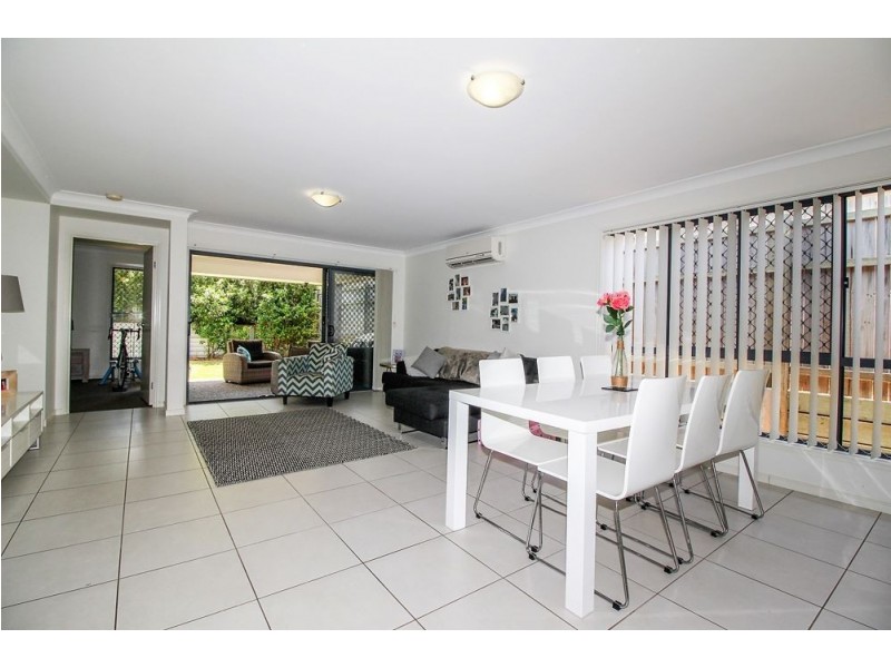 28 Worchester Cres, Wakerley QLD 4154
