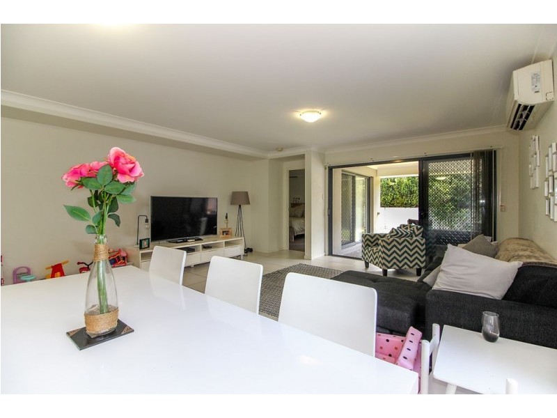 28 Worchester Cres, Wakerley QLD 4154