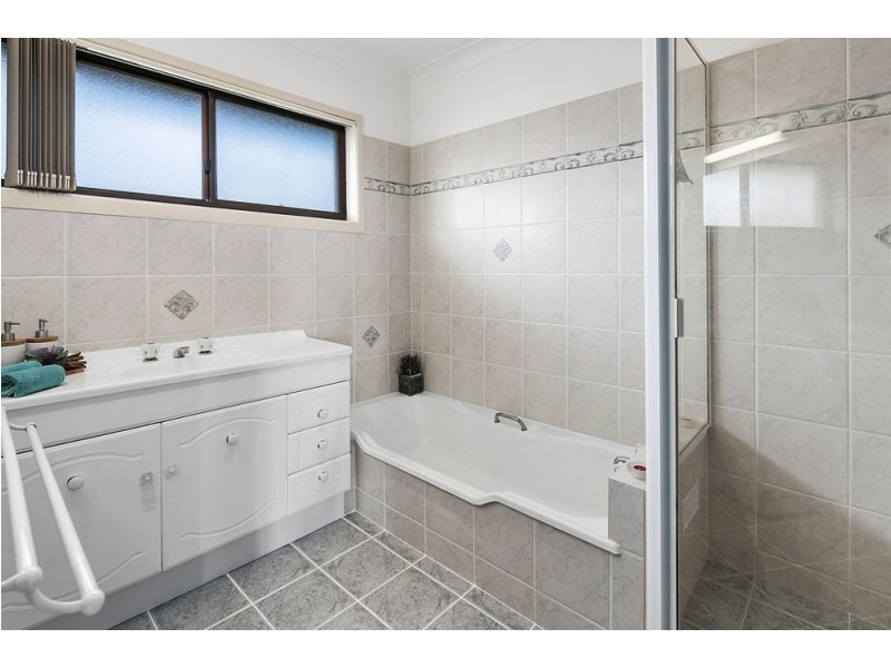 4 Ringara Street, Manly West QLD 4179