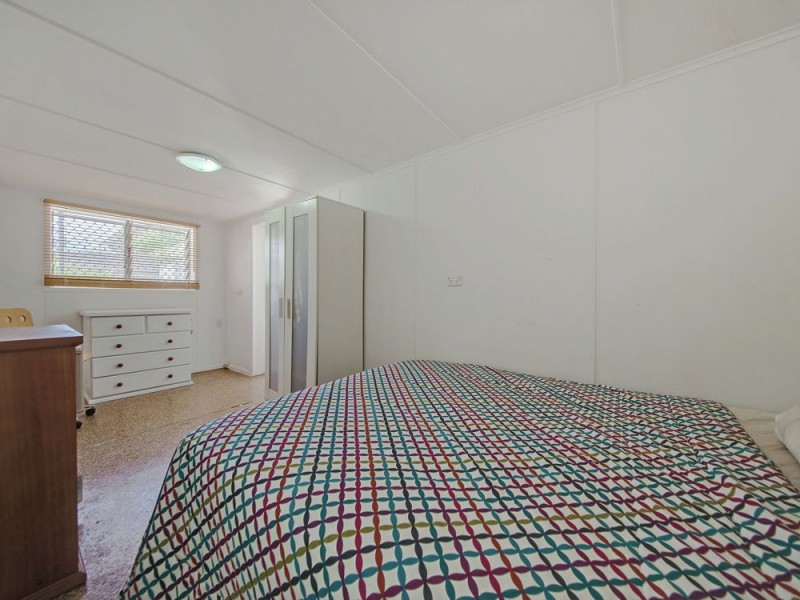 12 Cranleigh Street, Wynnum West QLD 4178