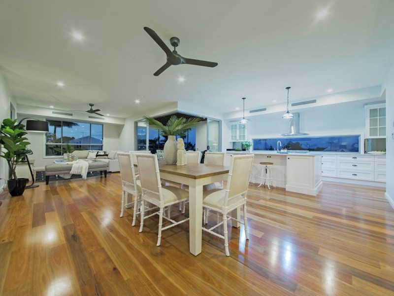 51 Walnut Street, Wynnum QLD 4178