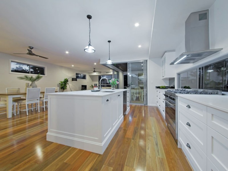 51 Walnut Street, Wynnum QLD 4178