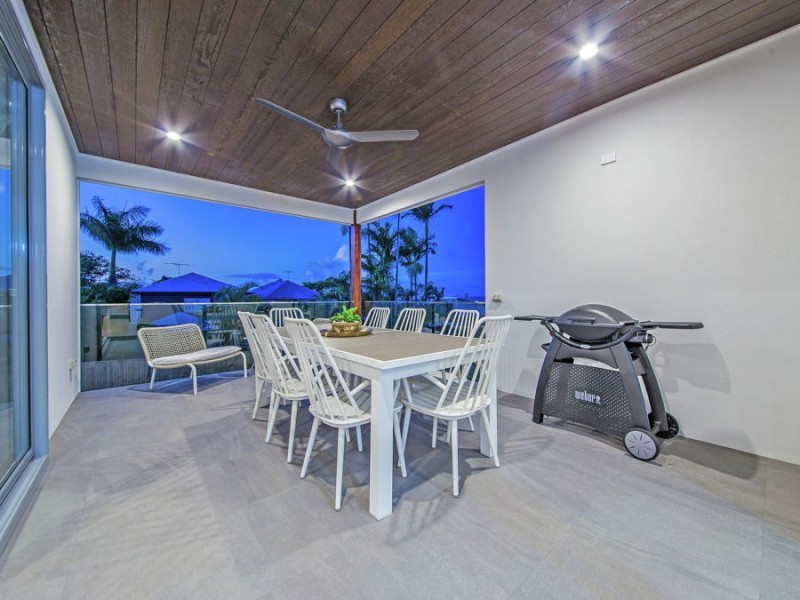 51 Walnut Street, Wynnum QLD 4178