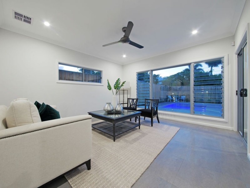 51 Walnut Street, Wynnum QLD 4178