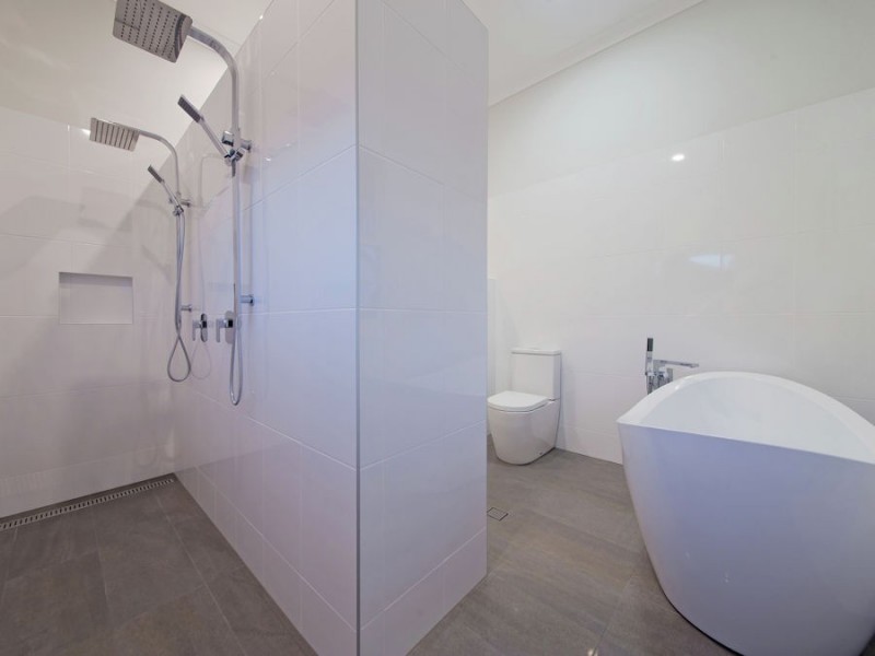 51 Walnut Street, Wynnum QLD 4178