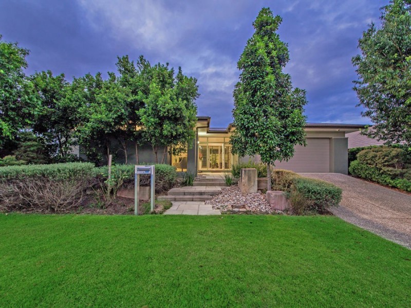 5 Clyde Court, Wakerley QLD 4154