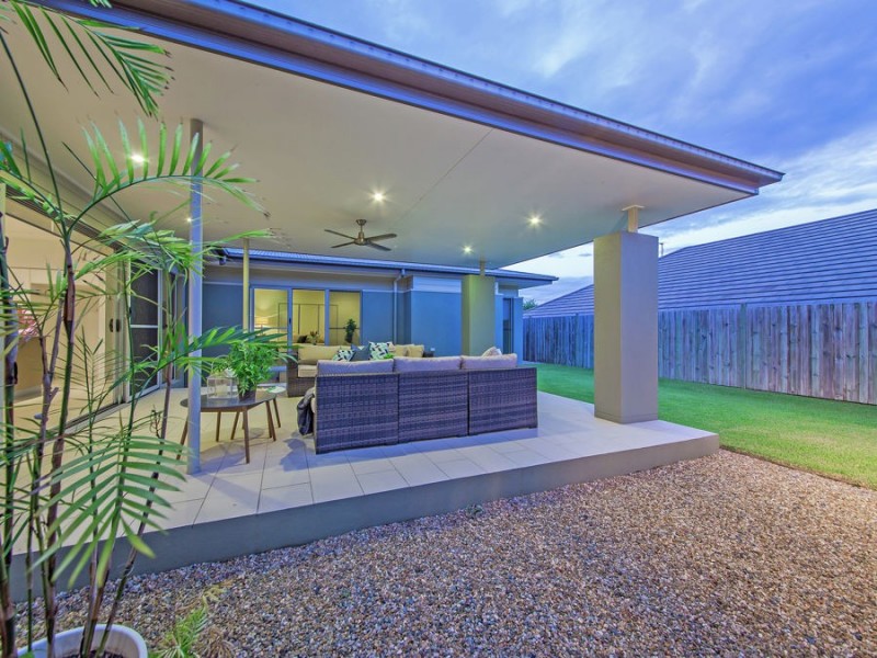 5 Clyde Court, Wakerley QLD 4154