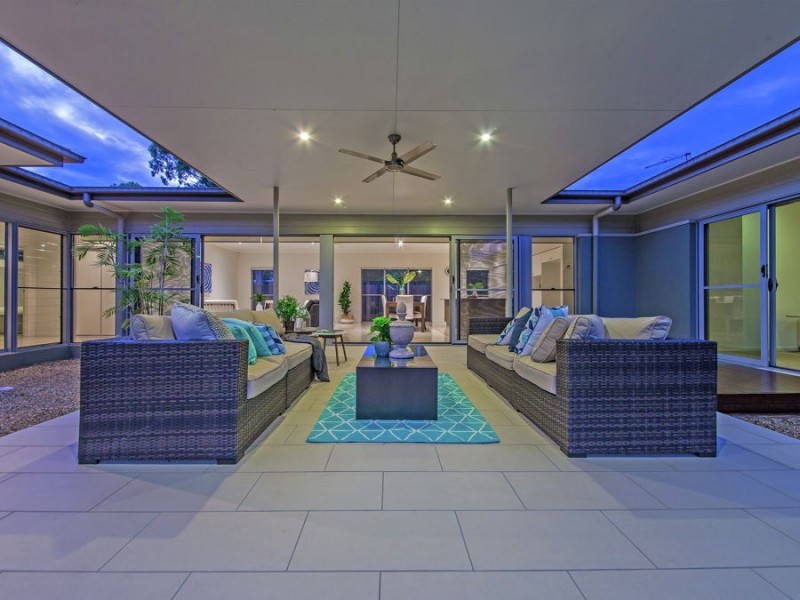 5 Clyde Court, Wakerley QLD 4154