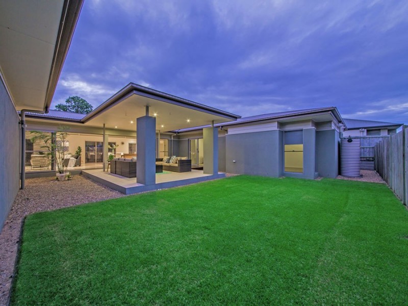 5 Clyde Court, Wakerley QLD 4154