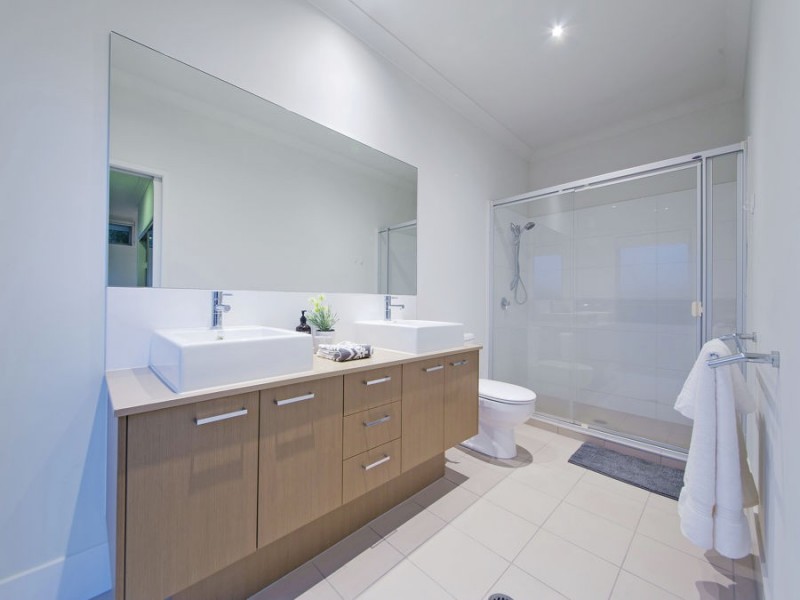 5 Clyde Court, Wakerley QLD 4154