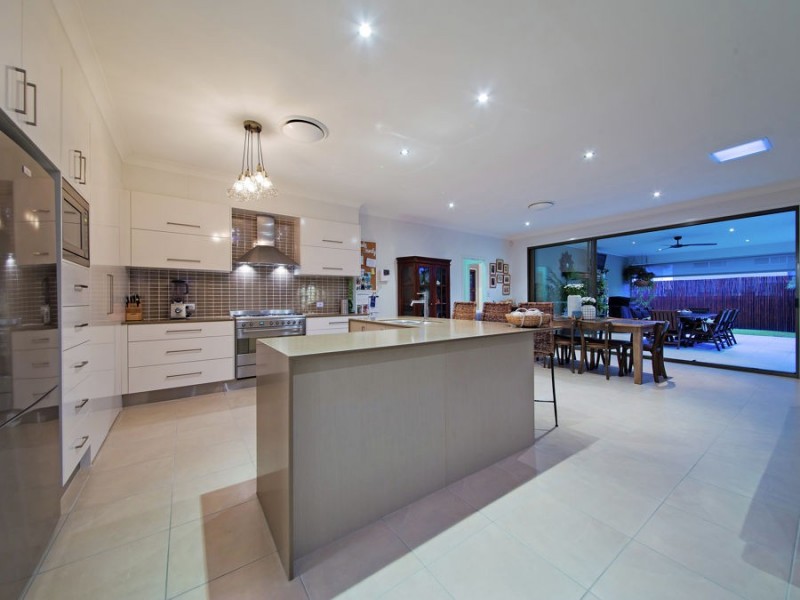 35 Gumdale Street, Wakerley QLD 4154