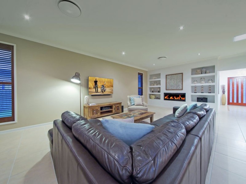 35 Gumdale Street, Wakerley QLD 4154