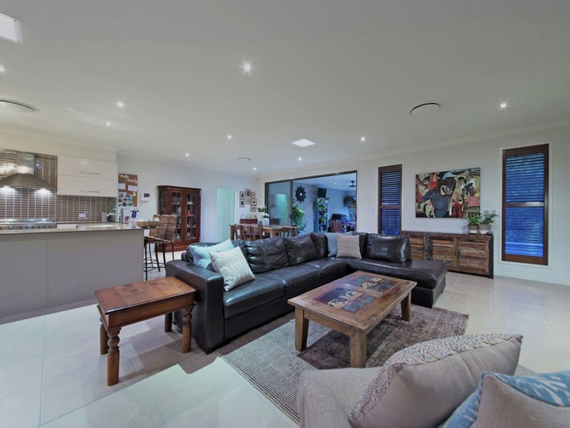 35 Gumdale Street, Wakerley QLD 4154