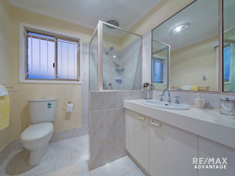 99 Raeburn Street, Manly West QLD 4179