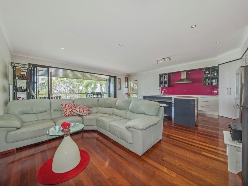 115 Raeburn St, Manly West QLD 4179