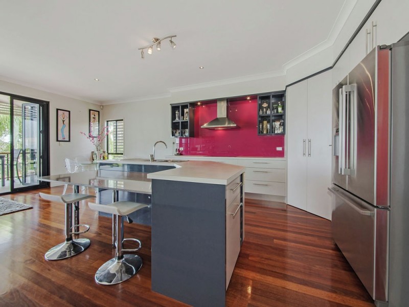 115 Raeburn St, Manly West QLD 4179