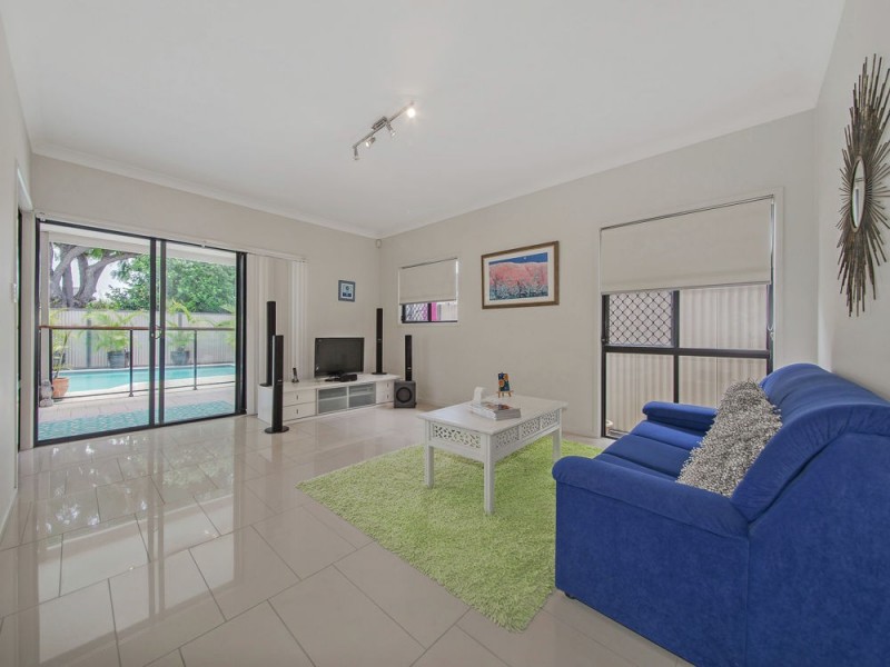 115 Raeburn St, Manly West QLD 4179