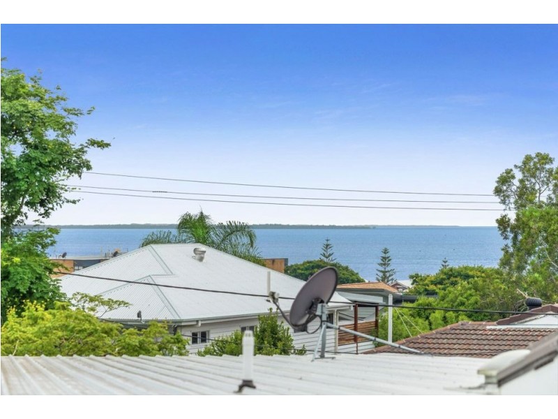 154 Melville Terrace, Manly QLD 4179