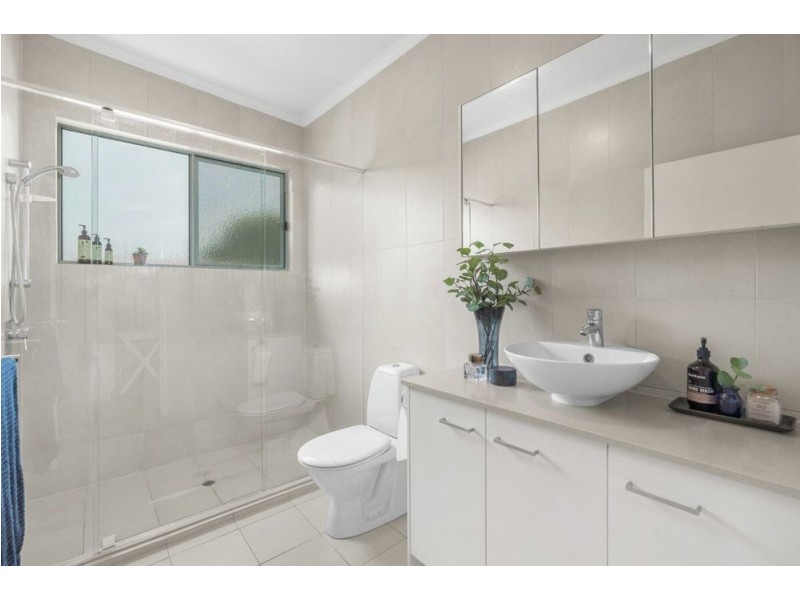 154 Melville Terrace, Manly QLD 4179