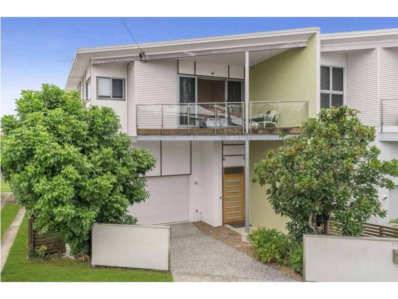 154 Melville Terrace, Manly QLD 4179