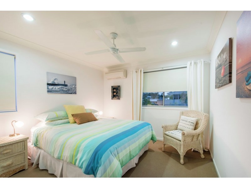 11 Margaret Crescent, Wakerley QLD 4154