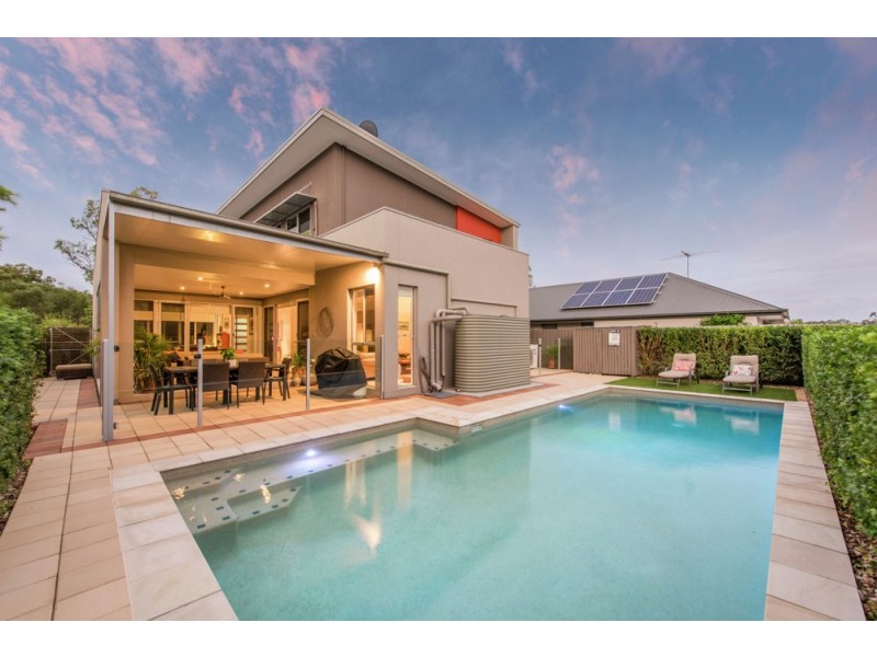 11 Margaret Crescent, Wakerley QLD 4154