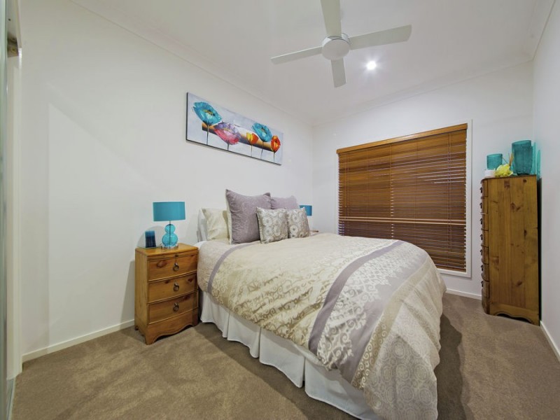 7 Ashburton Place, Wakerley QLD 4154
