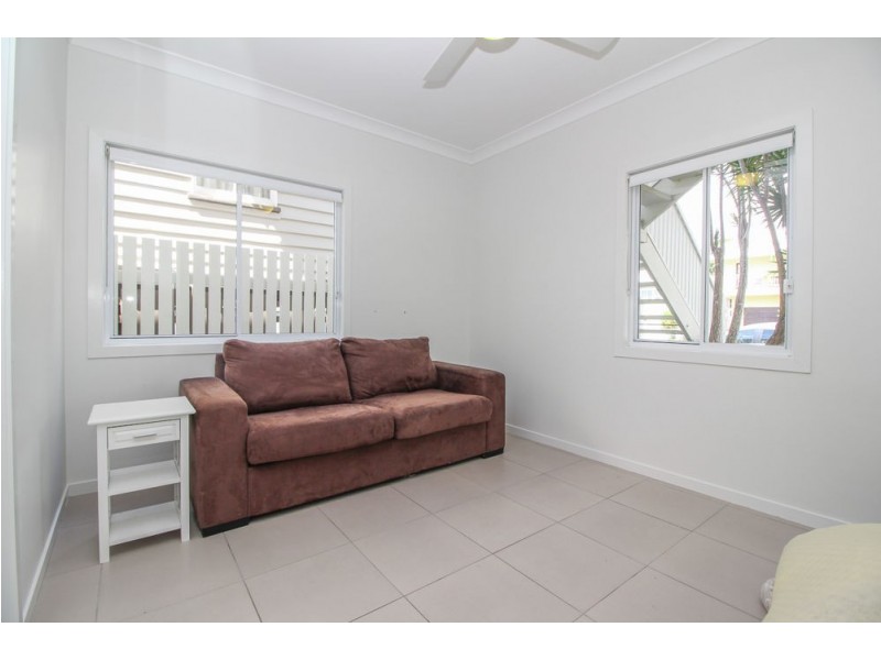 17 Chestnut St, Wynnum QLD 4178