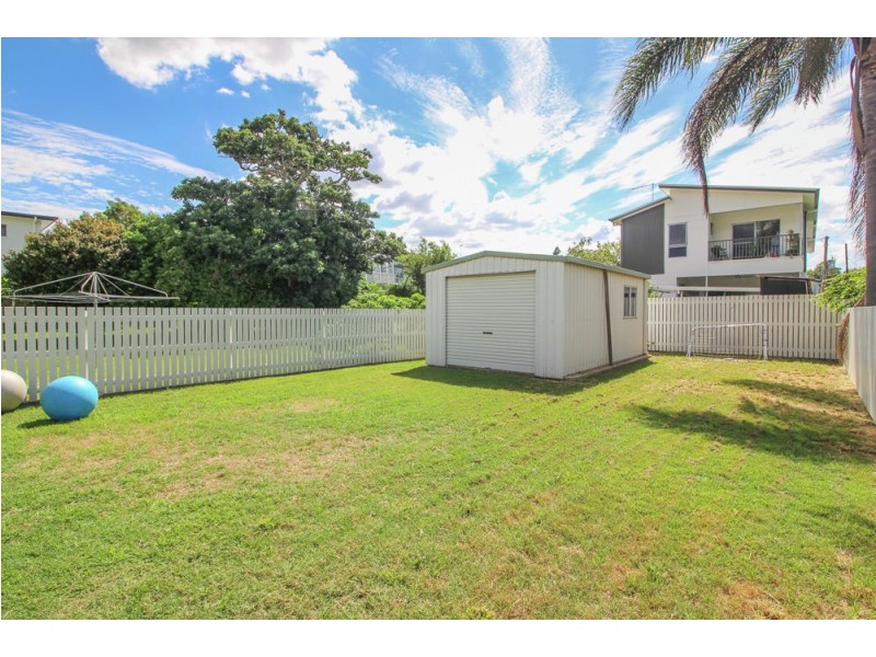 17 Chestnut St, Wynnum QLD 4178