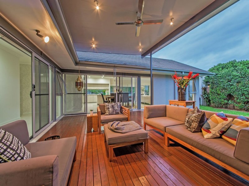 17 Esk Crescent, Wakerley QLD 4154