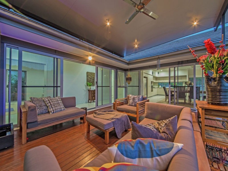 17 Esk Crescent, Wakerley QLD 4154