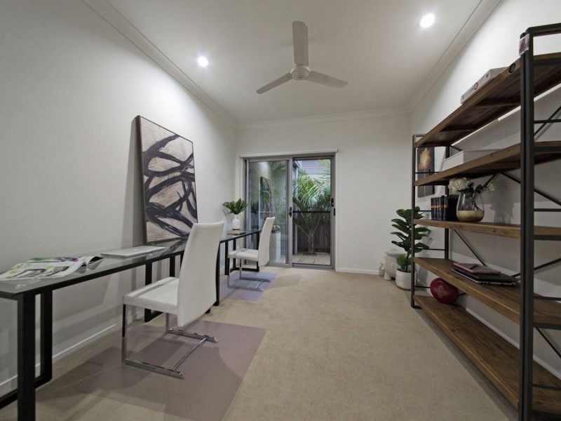17 Esk Crescent, Wakerley QLD 4154