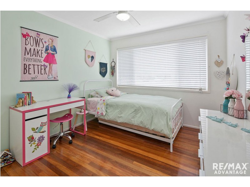 9 Yaringa St, Manly West QLD 4179