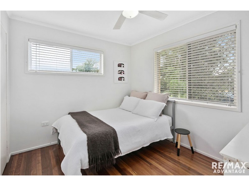 9 Yaringa St, Manly West QLD 4179