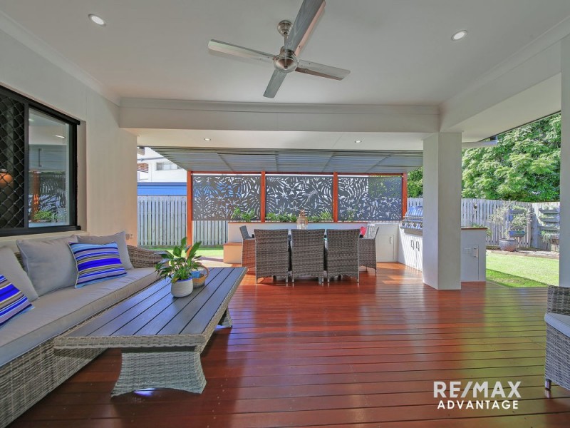 82 Schooner Circuit, Manly West QLD 4179