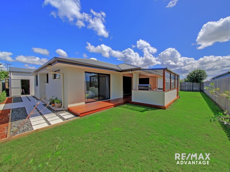 82 Schooner Circuit, Manly West QLD 4179