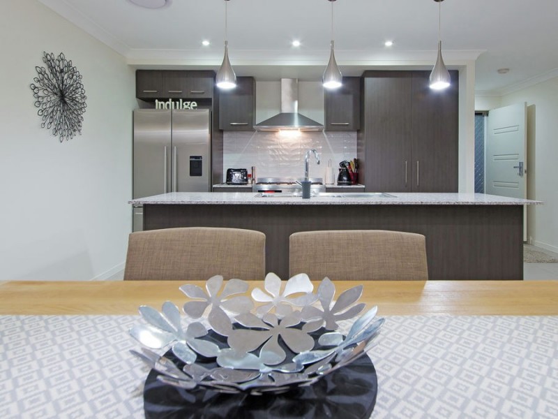 12 Harrogate Place, Gumdale QLD 4154